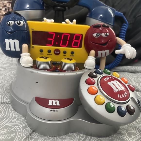 M&M'S Am/Fm Alarm Phone - Picture 7 of 7